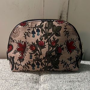Floral Vintage Look Make Up Toiletry Bag